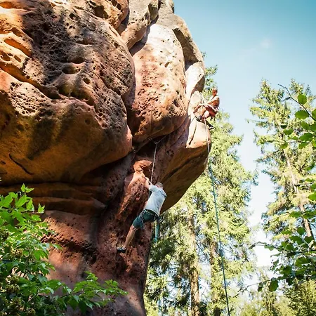 60er Jahre Design - 65qm Im Zittauer Gebirge - Familienfreundliche Am Bergfuss Zum Toepfer * Olbersdorf