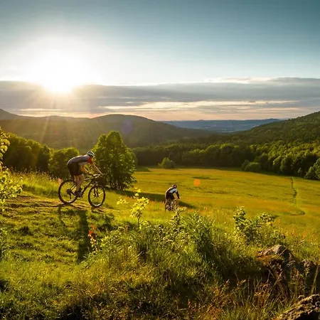 דירה 60er Jahre Design - 65qm Im Zittauer Gebirge - Familienfreundliche Am Bergfuss Zum Toepfer *