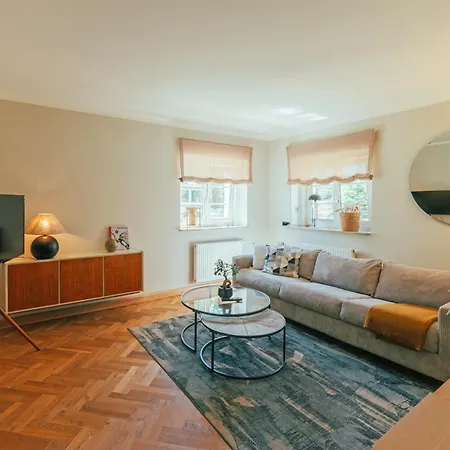 60er Jahre Design - 65qm Im Zittauer Gebirge - Familienfreundliche Am Bergfuss Zum Toepfer *